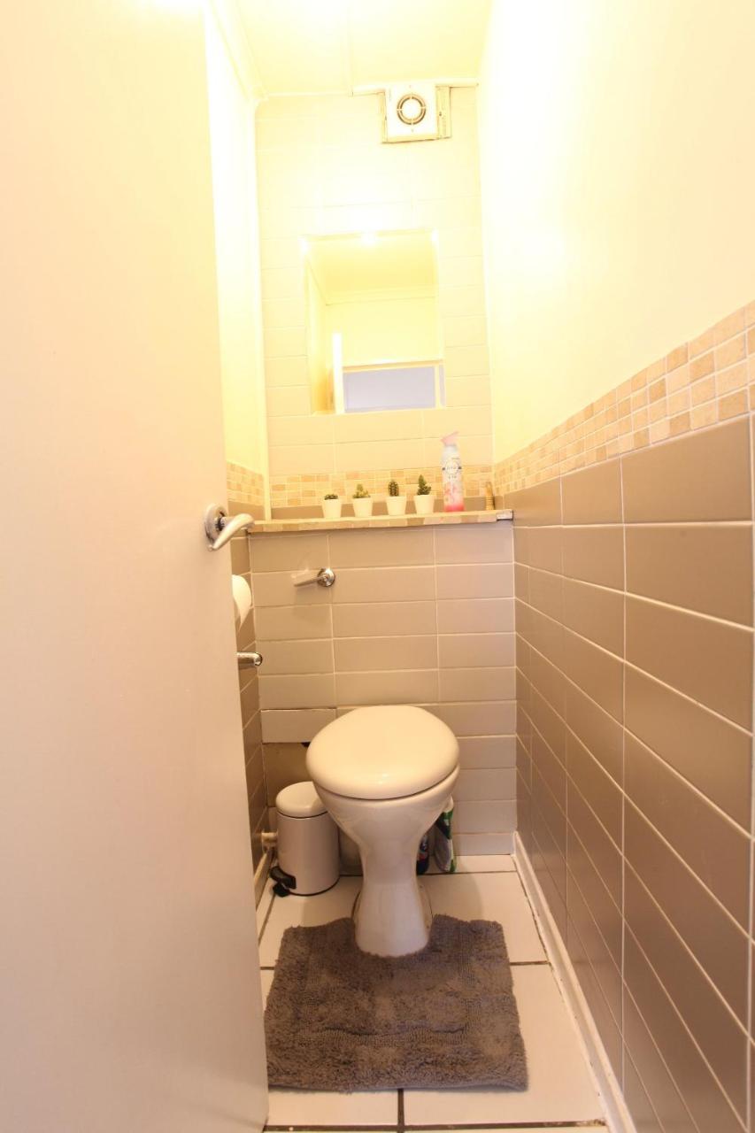 Chelsea Off Kings Road One Bedroom Apartment With Balcony 런던 외부 사진